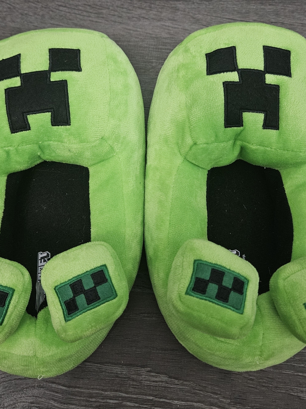 Minecraft Target 2024 Plush 3D Creeper Slippers Big Kids Youth Size 4 /5